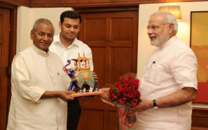 File photo of Kalyan Singh and Narendra Modi, after the latter became prime minister. CreditL PMO