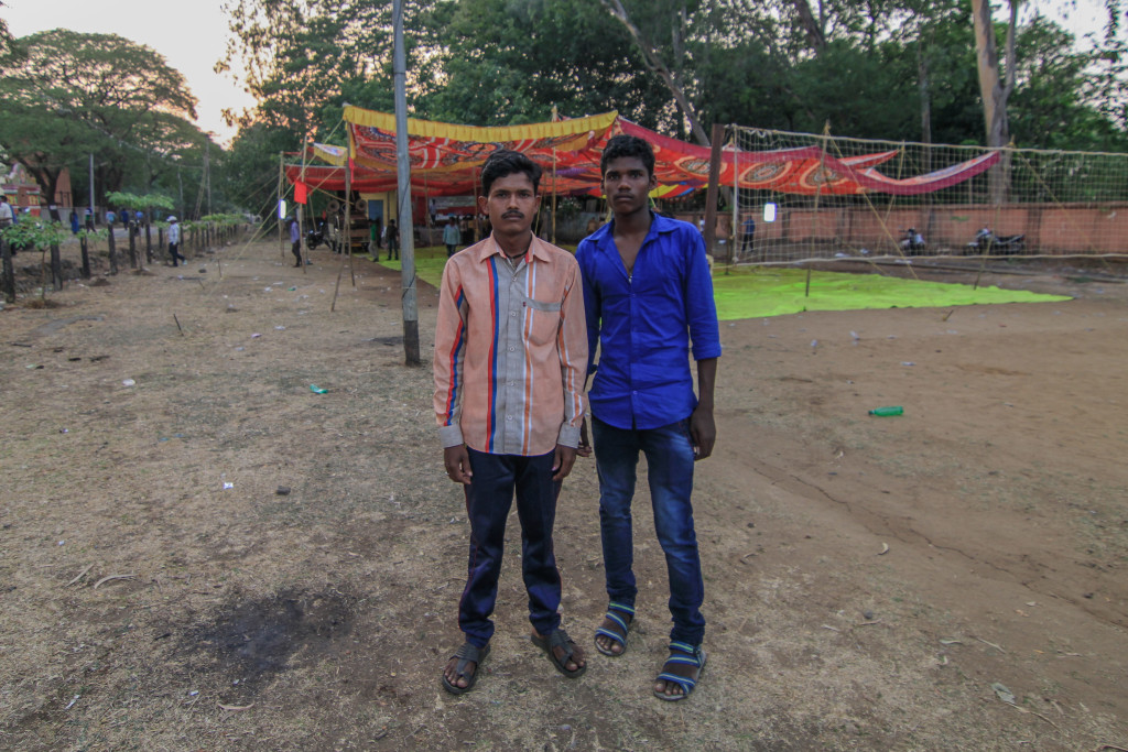 Mahesh Samrath of Naranguda village is the brother of Thrinat Samrat, who was allegedly kidnapped and murdered by the police in 2012. Three vehicles came from his panchayat alone.