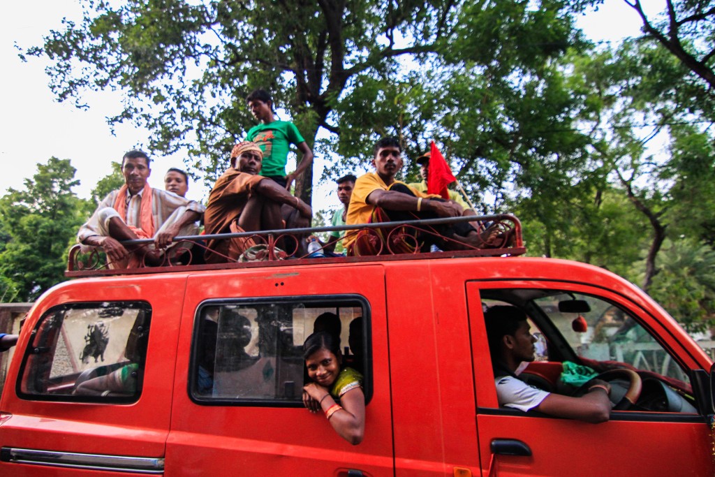 The meeting ended by evening, since many vehicles had to travel into the jungle. This vehicle would travel 53 kms to Tondiki Panchayat.