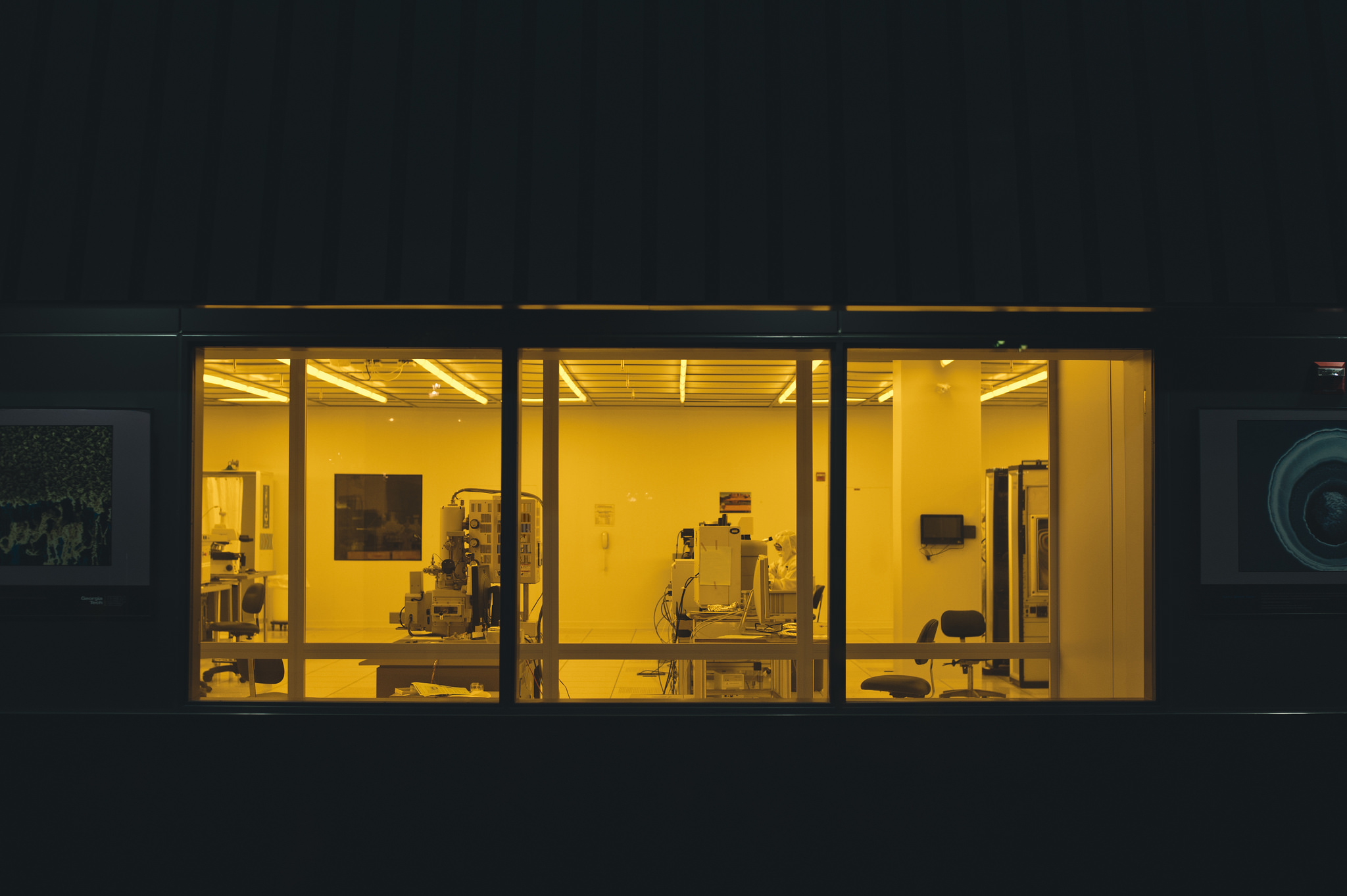 A nanotechnology laboratory. Credit: wilfolsom/Flickr, CC BY 2.0