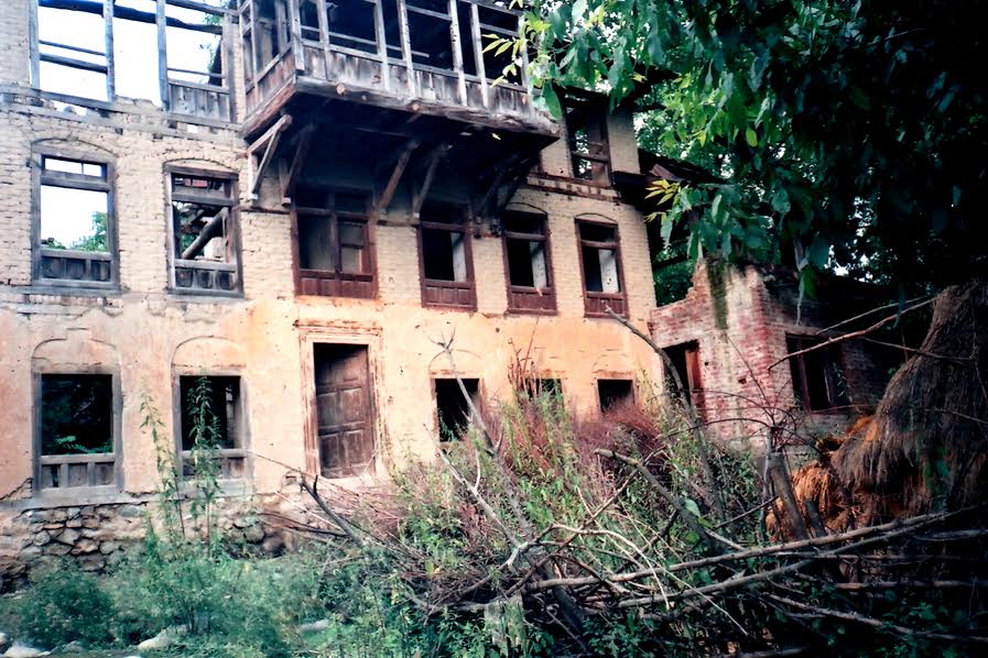 The author's family home in Akura, 2007.