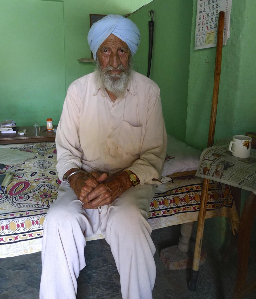 Subedar Naranjan Singh, who served in the 3rd Indian Signals Division in World War II, was one of the veterans interviewed by the author. Credit: Raghu Karnad