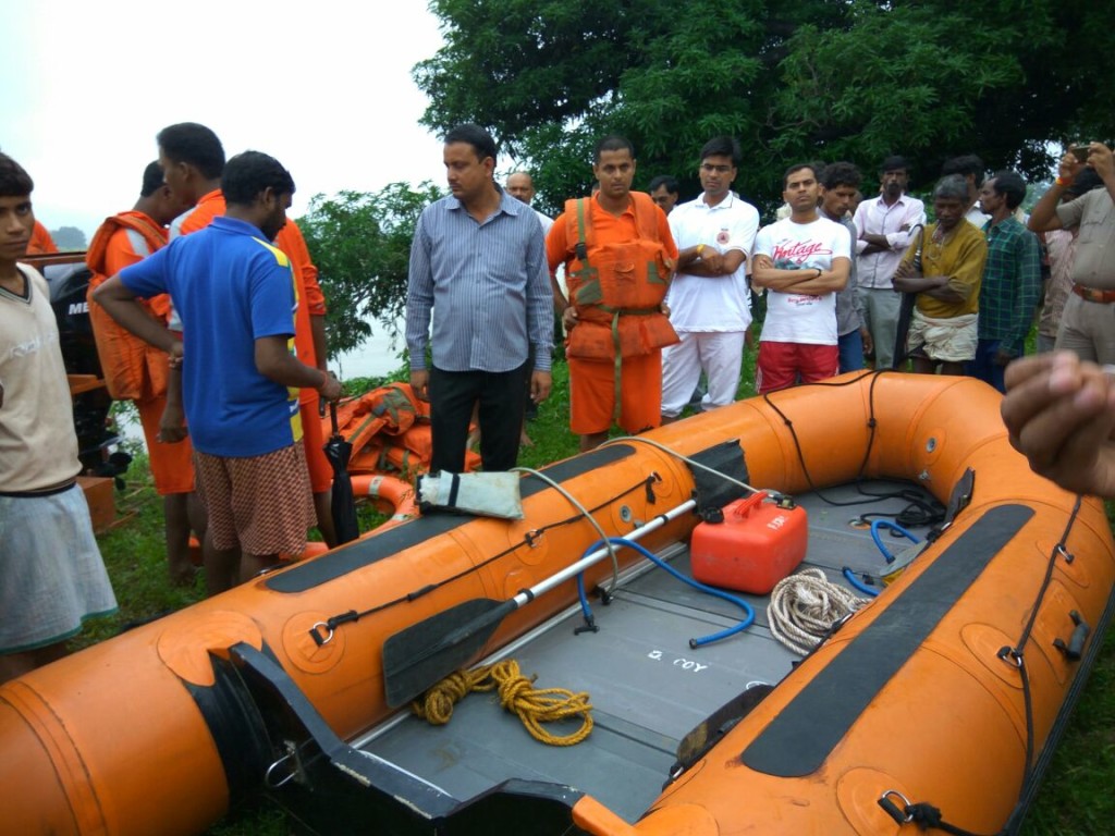 Flood relief efforts in Chitrakoot, Bundelkhand. Source: Special arrangement