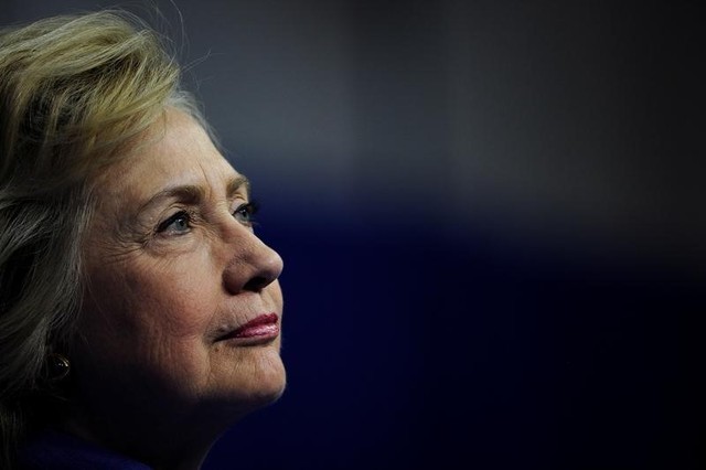 fbi turns over clinton probe documents to us congress