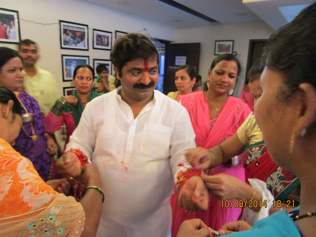 MLA Ram Kadam celebrating Rakshabandhan. Credit: Sarthak Bagchi