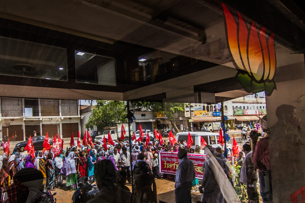The protest in May by the CPI's mid-day meal workers in front of the local BJP office was the first protest in months allowed by the local administration, after the CPI petitioned chief minister Devendra Fadnavis. Credit: Javed Iqbal