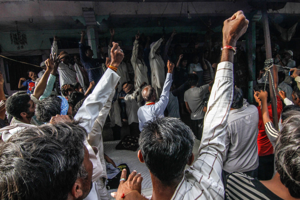 Villagers pledge never to clear carcasses in the village of Ganghda. Credit: Javed Iqbal