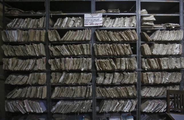 Shashi Tharoor has argued that lateral entry into the public sector will improve the efficiency of Indian bureaucracy. Credit: Reuters/Danish Siddiqui/Files