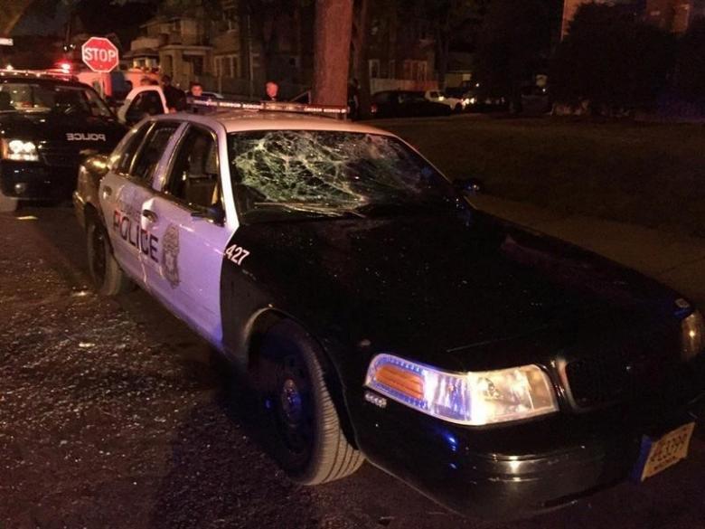 violent protests break out after police shooting in milwaukee