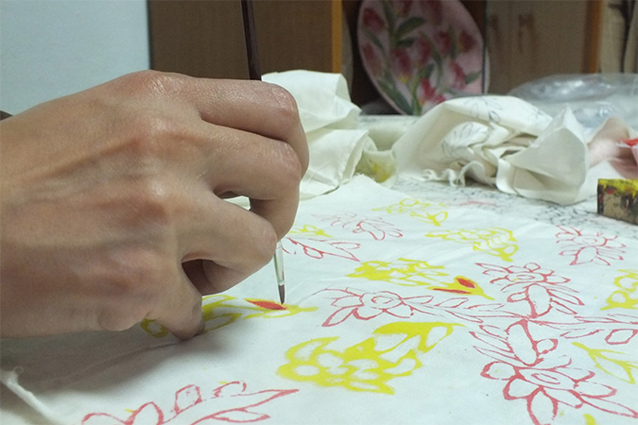 Over 1,000 rural and refugee women have learned to create, brand and commercialize their products. Photo: UN Women/Joe Saade