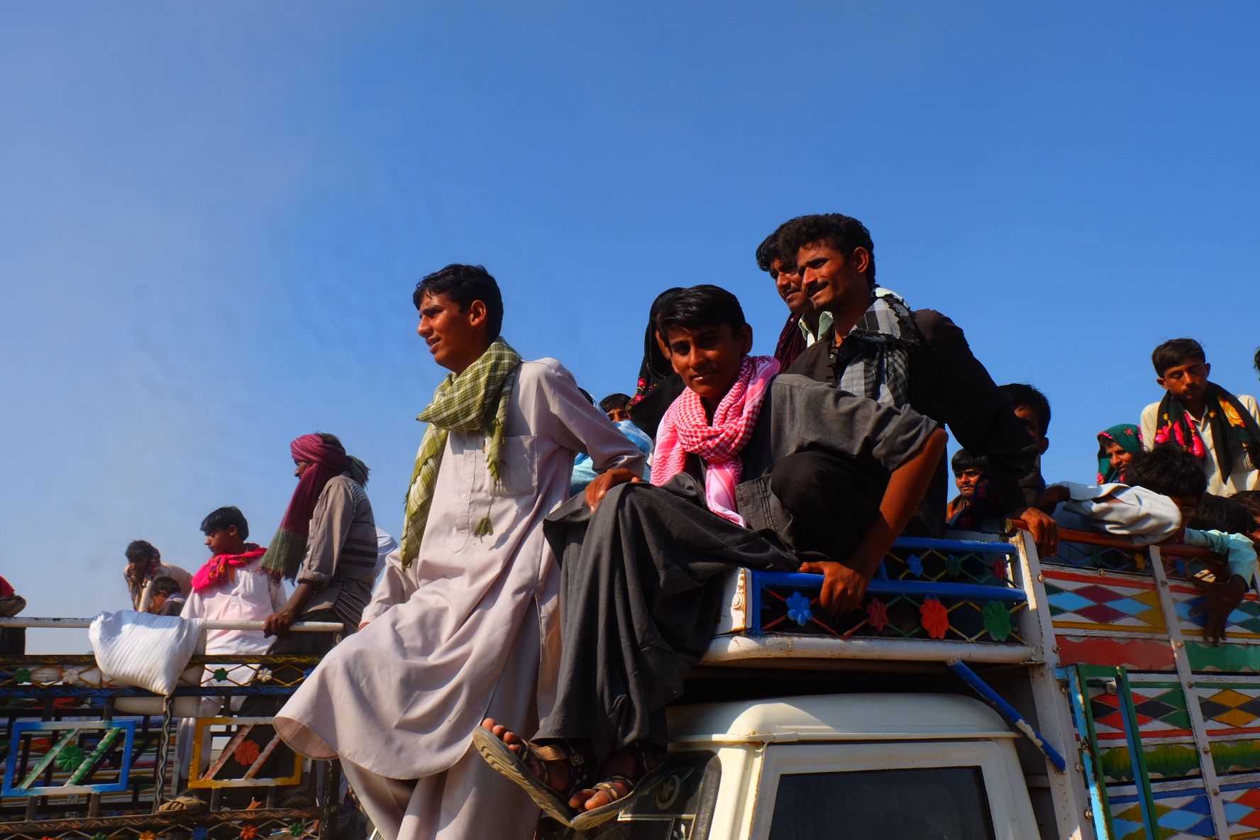 Crowds gather to watch <em>bakhmallakhado</em> wrestling. Credit: Gaurav Madan
