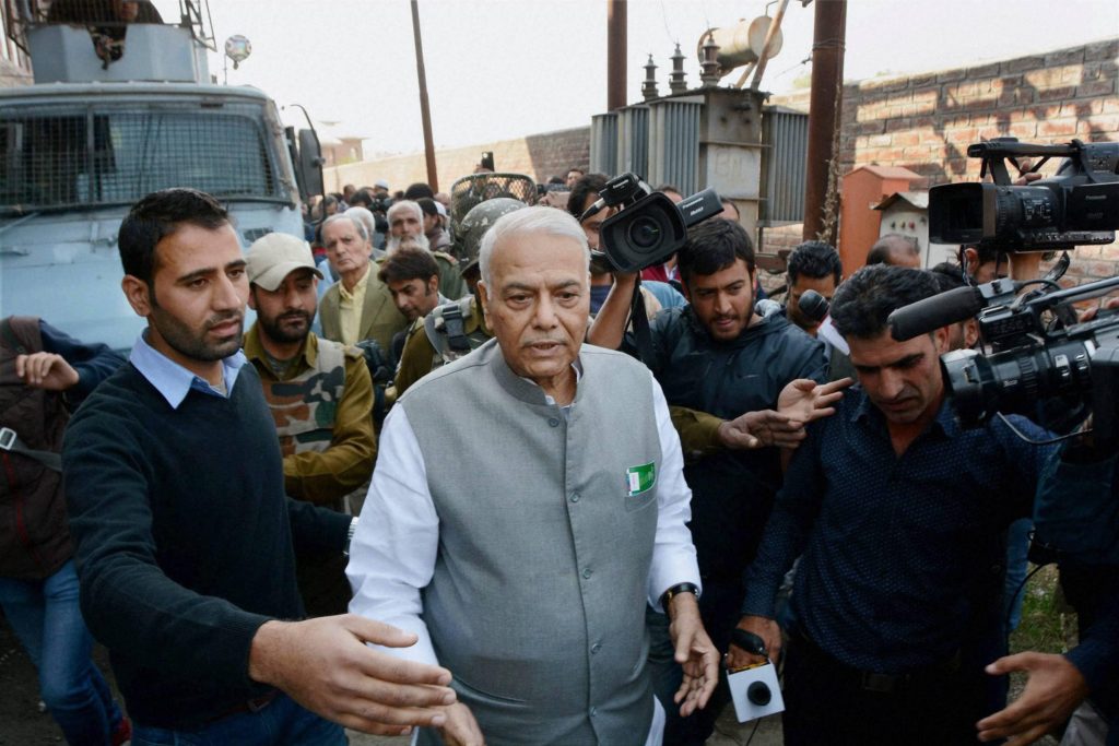 Srinagar: Former union minister and senior BJP leader Yashwant Sinha leaves after meeting with the chairman of Hurriyat Conference, Syed Ali Shah Geelani outside his residence in Srinagar on October 25. Credit: PTI