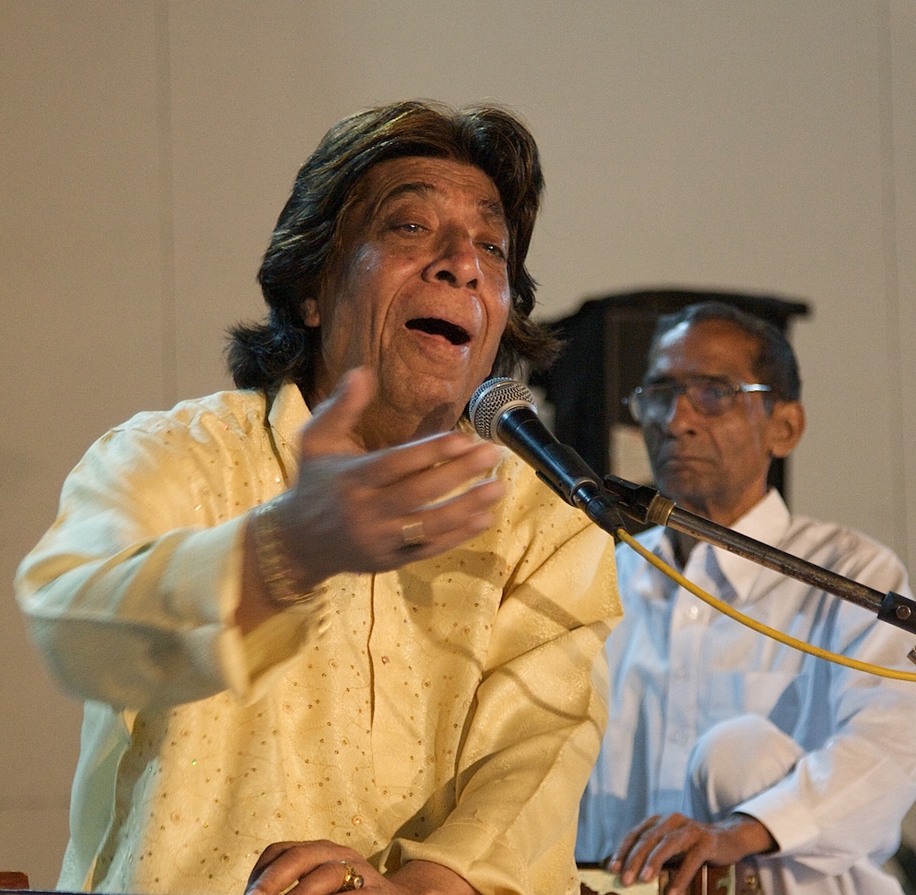 2533608201_6deed240d4_o