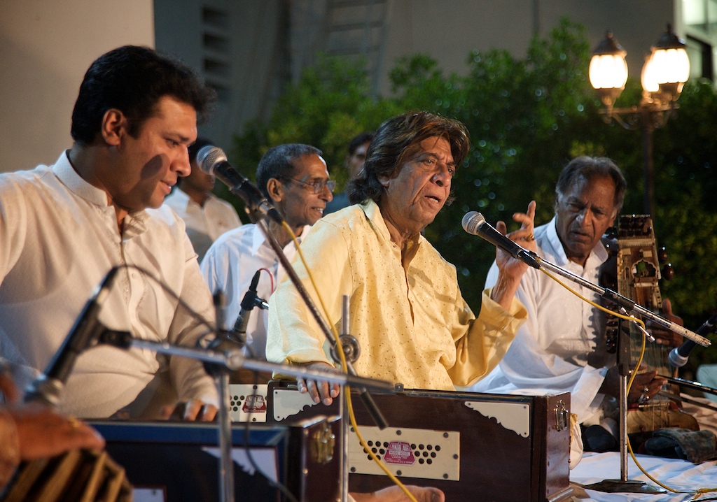 Ustad Fateh Ali Khan in concert.