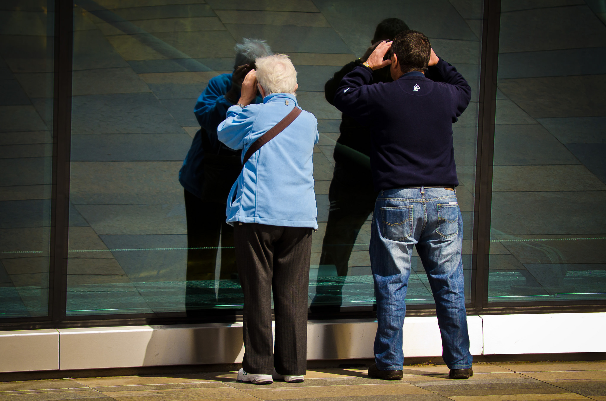 The only way to show that journal-mediated peer review improves science is by demonstrating that papers published in peer-reviewed journals are identifiably better than those that are not peer-reviewed. Credit: garryknight/Flickr, CC BY 2.0