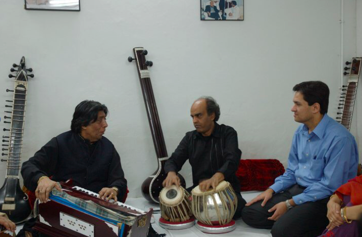 Ustad Fateh Ali Khan, Muhammad Ajmal Khan and Mohammad Taqi. Courtesy: Mohammad Taqi.