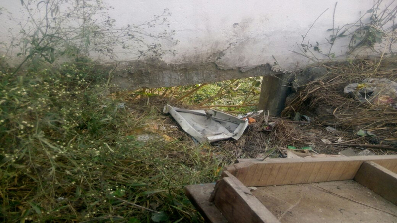 A hole in the campus wall. Credit: Nikhil Kumar