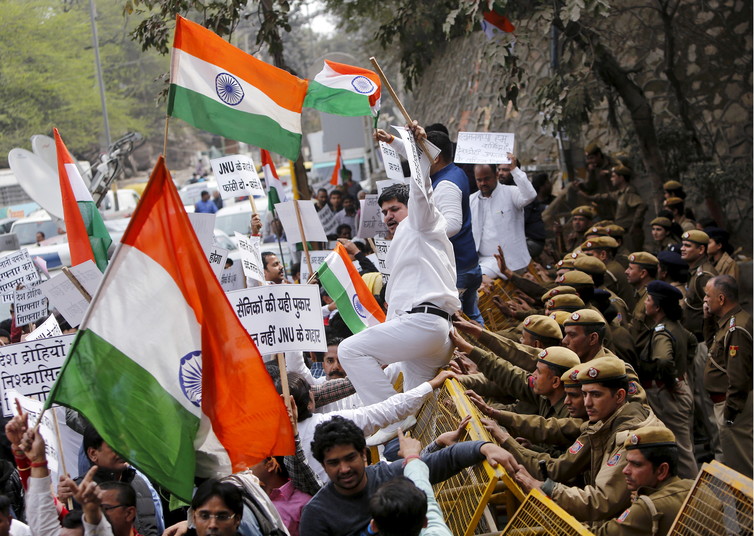 Police hold ABVP and nationalistic supporters outside JNU with barricades on February 15, 2016. Credit: Reuters/Files