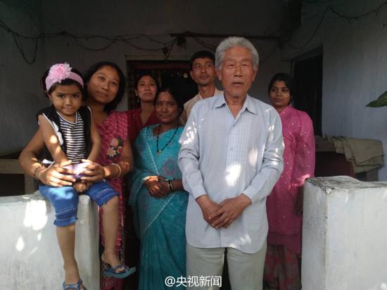 Wang Qi and his family in India. Courtesy: People's Daily, China/Twitter