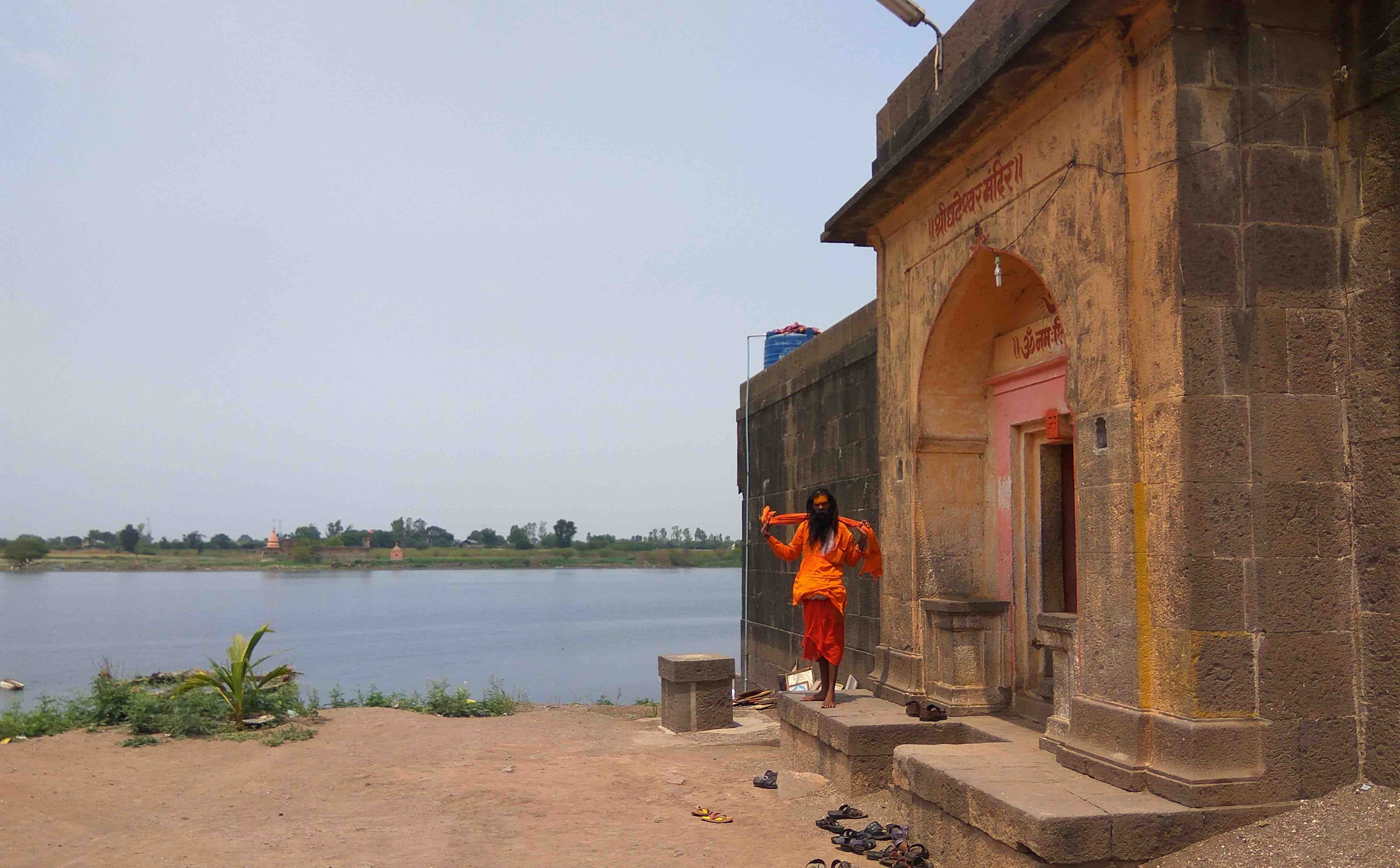At the Pravarasangam, the Godavari meets its tributary, the Pravara, just before flowing into the massive Jayakwadi Dam. Credit: Raghu Karnad