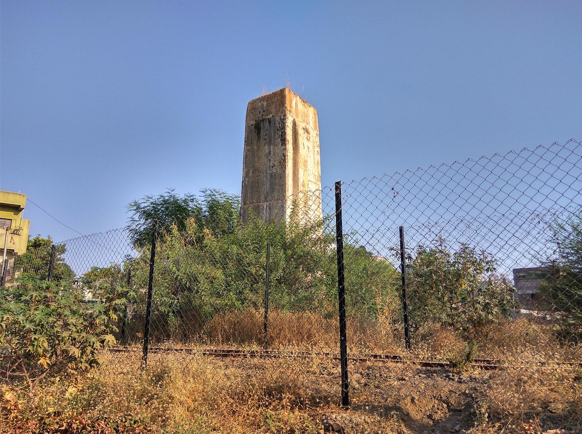 At the Balasaheb Thakre Botanical Garden, a toy-train track built around an air-tower broke through the neher channel. Credit: Raghu Karnad