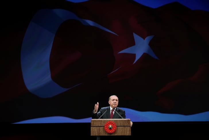 Turkish President Tayyip Erdogan addresses police officers and cadets during a conference in Ankara, Turkey November 22, 2016. Credit: Reuters/Murat Cetinmuhurdar/Presidential Palace