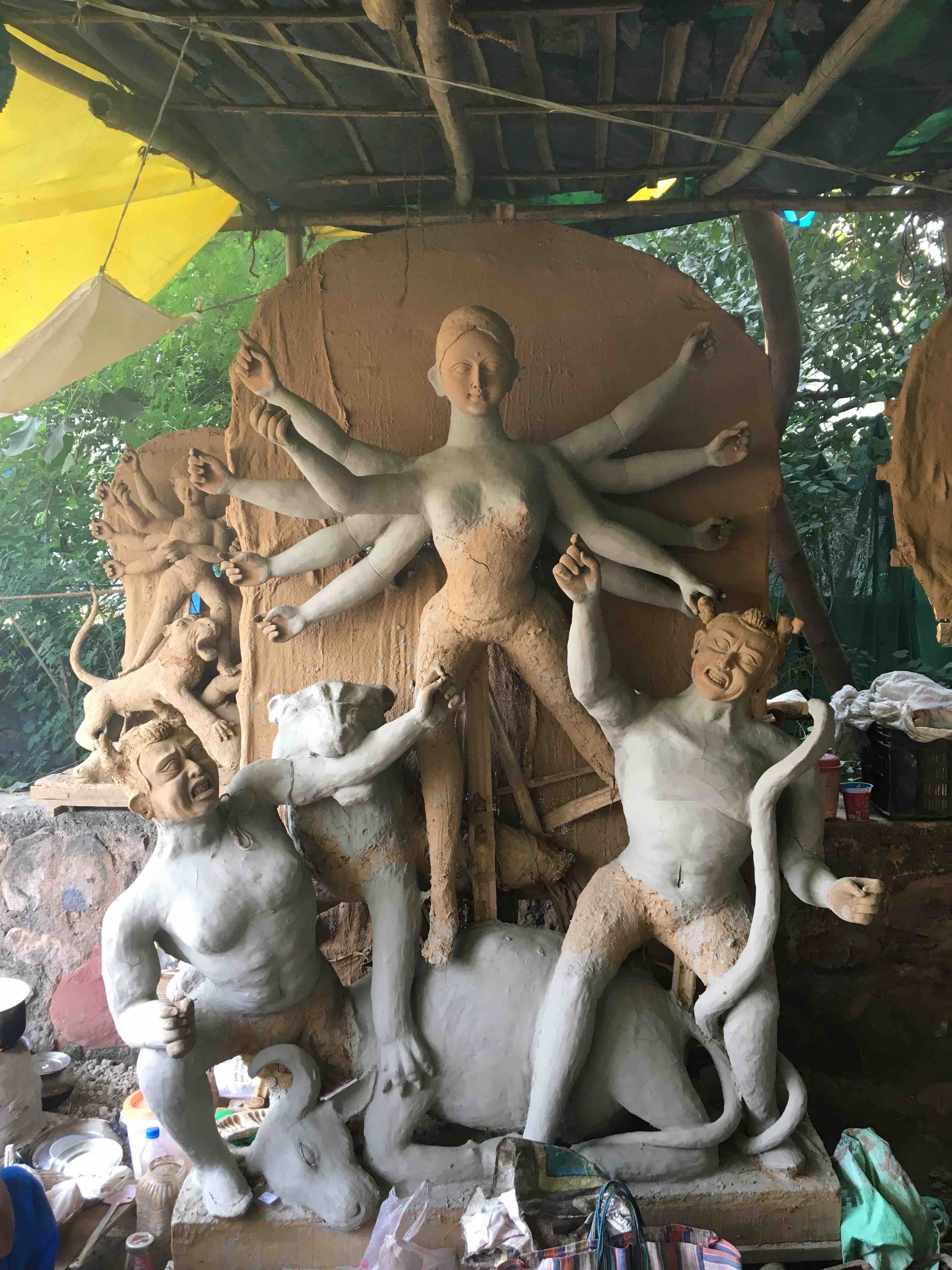 The parts where the coat of mud is dry, clay is applied. Credit: Revathi Krishnan