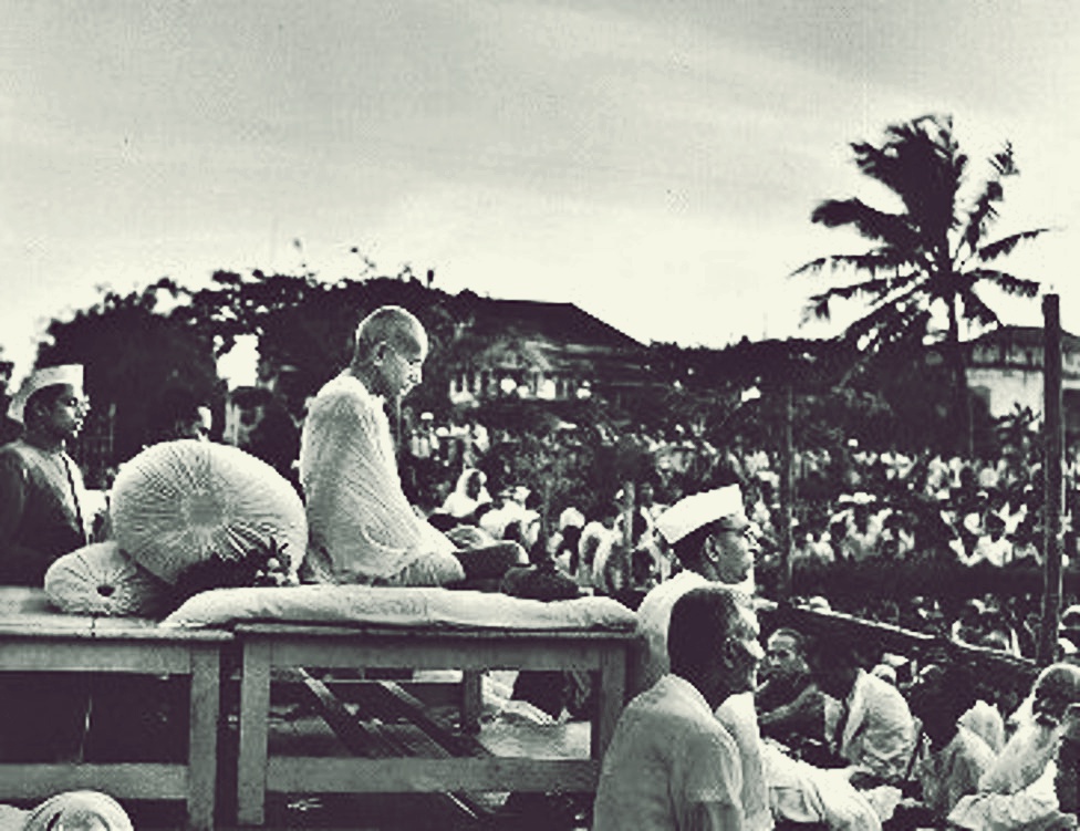 Gandhi at a prayer meeting. Credit: Wikimedia Commons