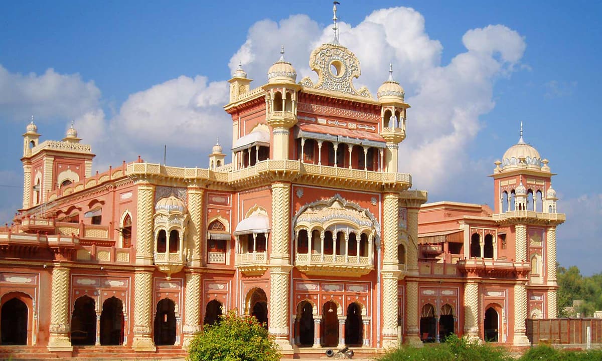 Faiz Mahal, built by the Talpur rulers of Khairpur in Sindh. Credit: Wikimedia Commons
