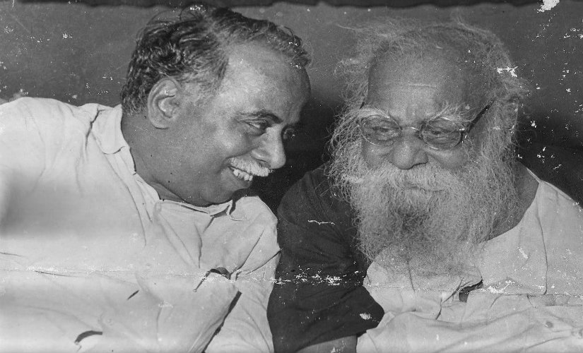 Periyar (R) with DMK founder C.N. Annadurai. Credit: Wikimedia Commons