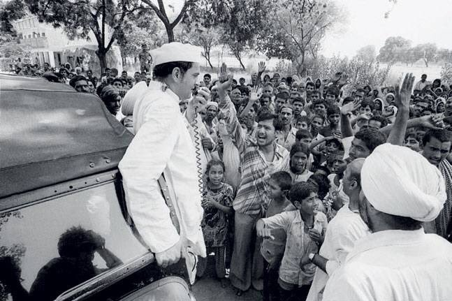 Rajiv Gandhi campaigning in Amethi in 1981. Credit: Twitter/Youth Congress