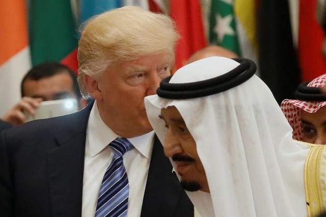 US President Donald Trump and Saudi Arabia's King Salman bin Abdulaziz Al Saud (R) attend the Arab Islamic American Summit in Riyadh, Saudi Arabia May 21, 2017. Credit: Reuters/Jonathan Ernst/Files