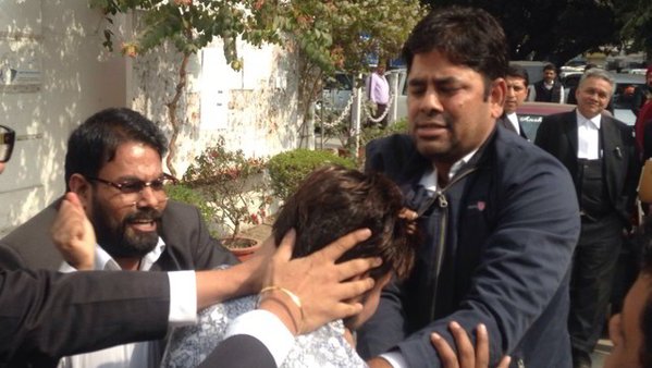 students  teachers attacked by lawyers  bjp at delhi court as tensions mount at jnu