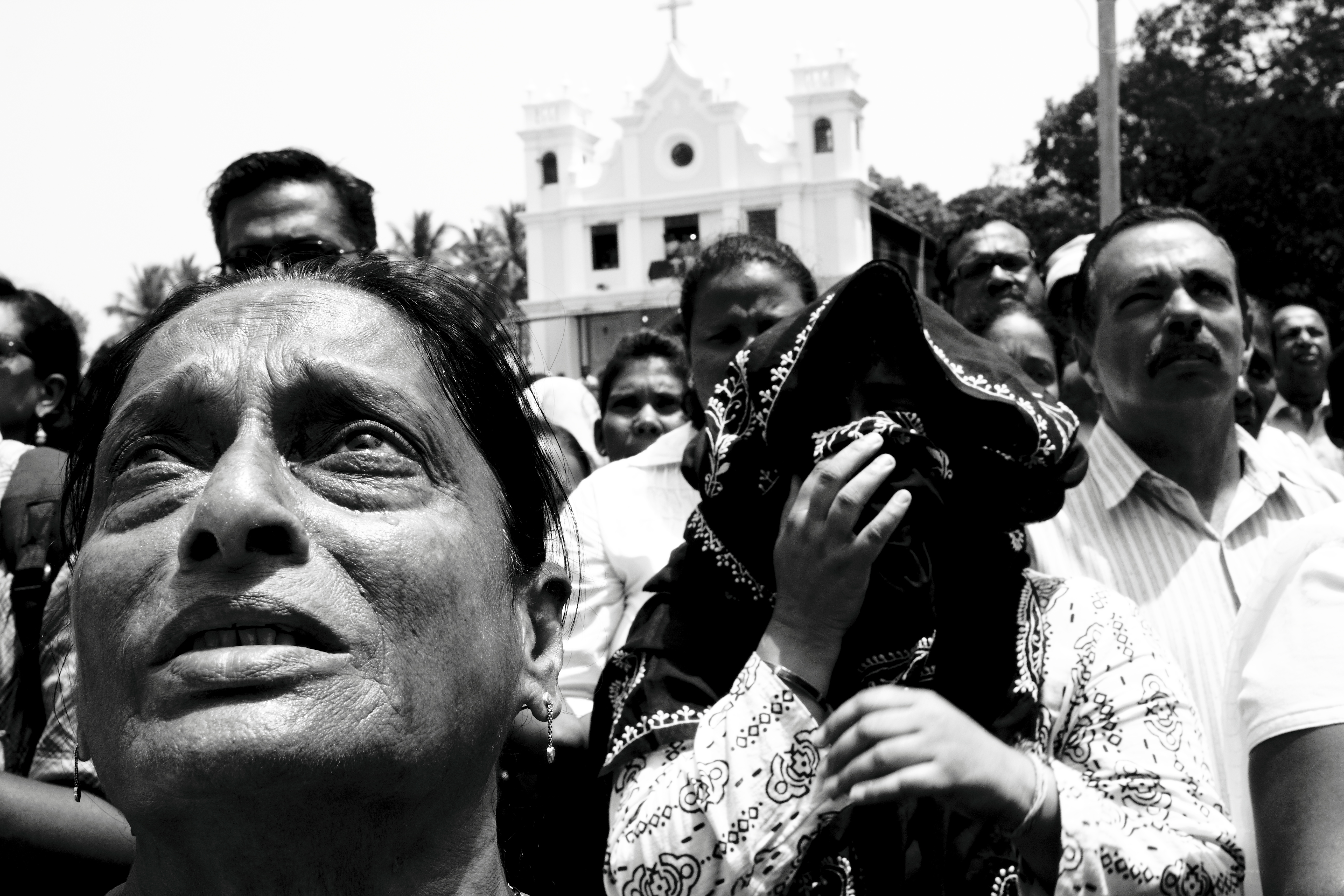 photo feature  goa mourns jesus s martyrdom