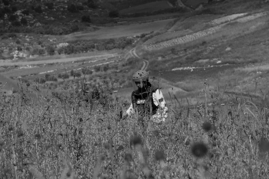 un experts report cluster bombs  gold smuggling in darfur