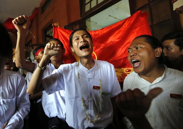 new myanmar government frees scores of jailed activists