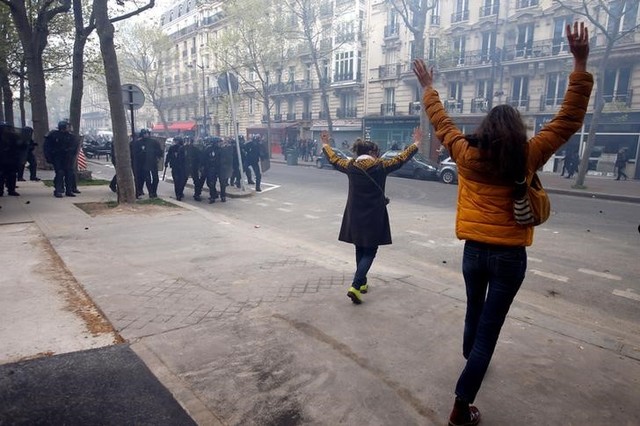 paris tourism struggles as labour strikes  protests persist