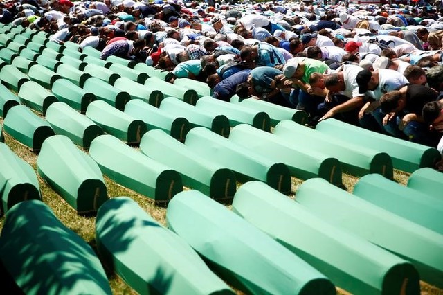srebrenica buries 127 victims of 1995 massacre