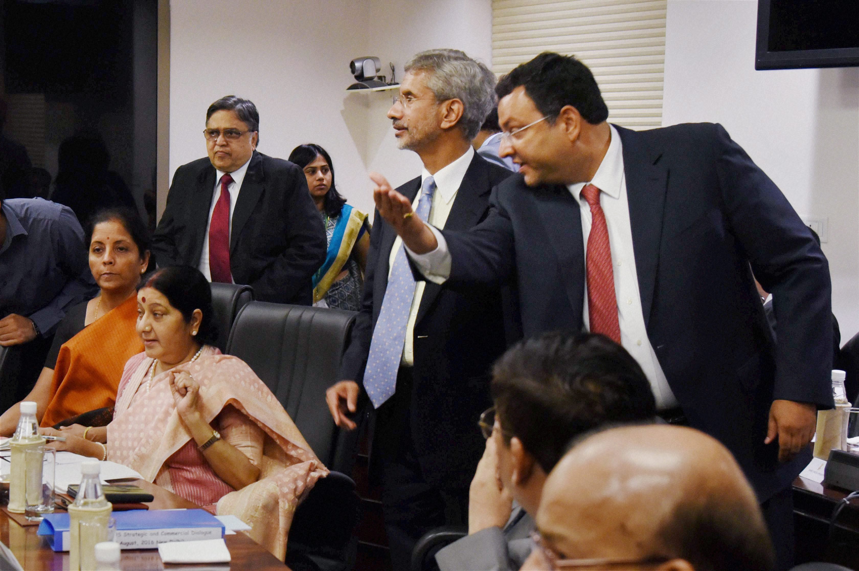 tata mistry verbal spat shifts to independent directors and corporate governance