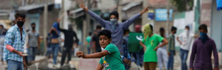 a crucial throw of the dice for democracy in kashmir