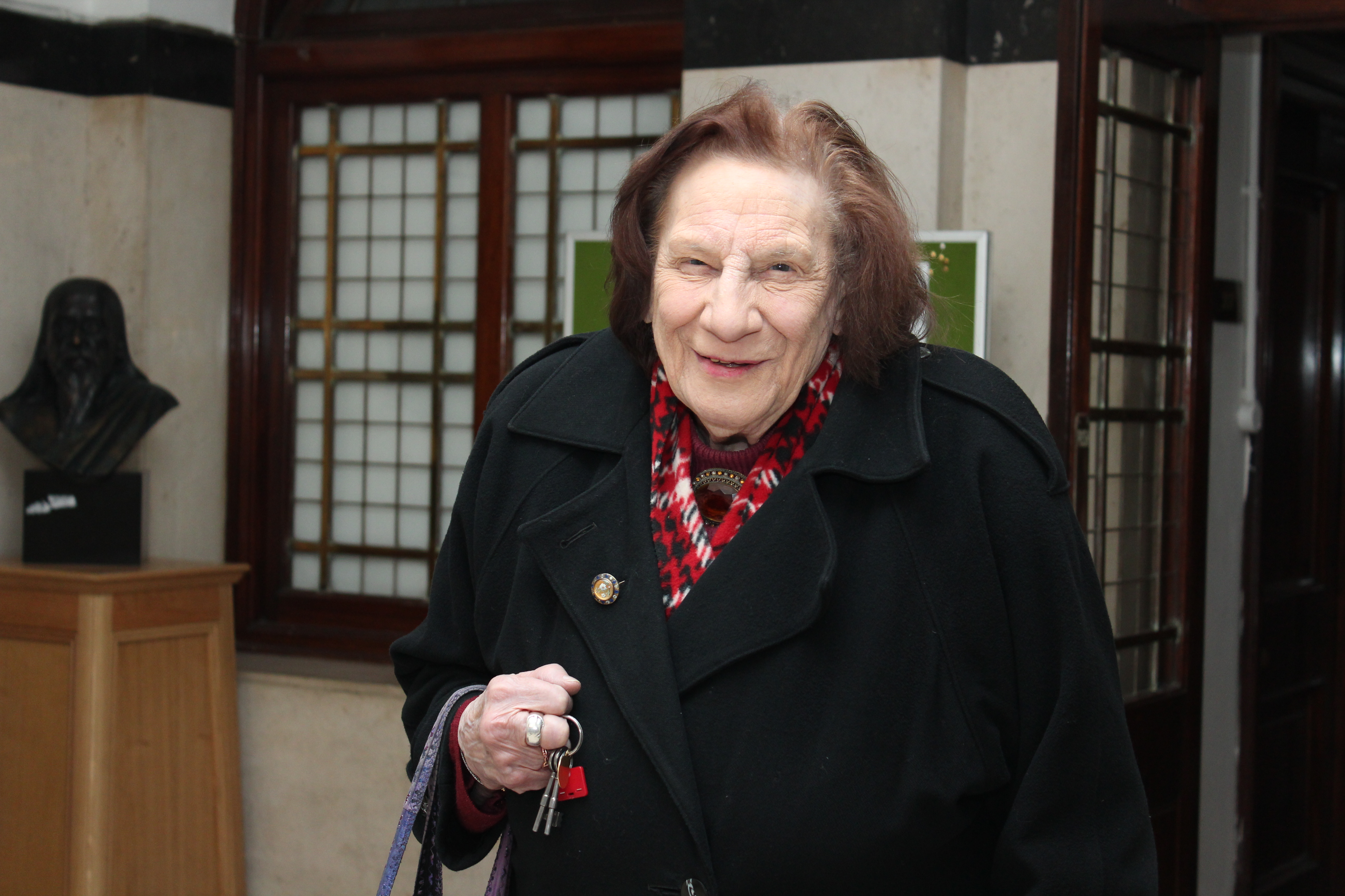 remembering maureen travis  the librarian who was witness to history at london s india house