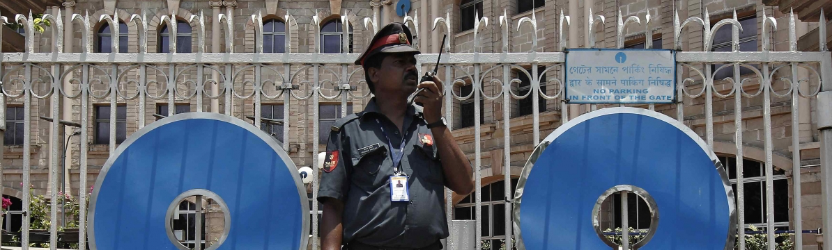 before demonetisation  the mystery of rs 3 lakh crore deposits in 15 days