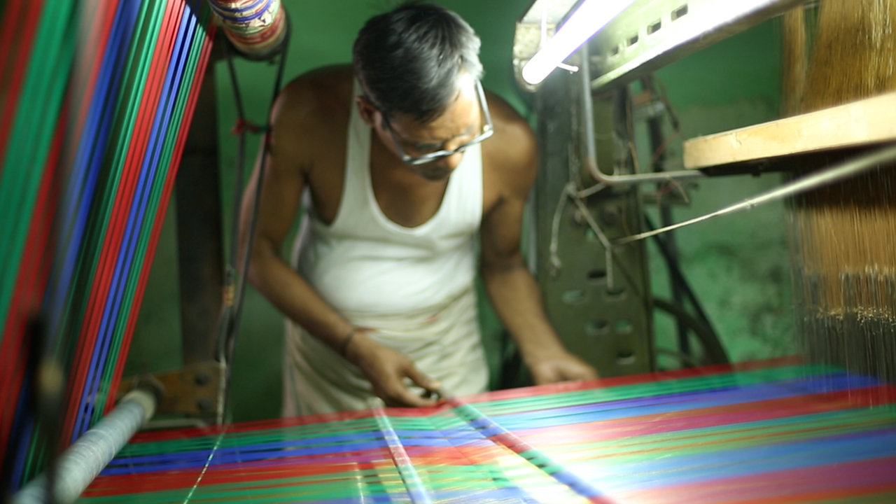 watch  why weavers from varanasi are committing suicide