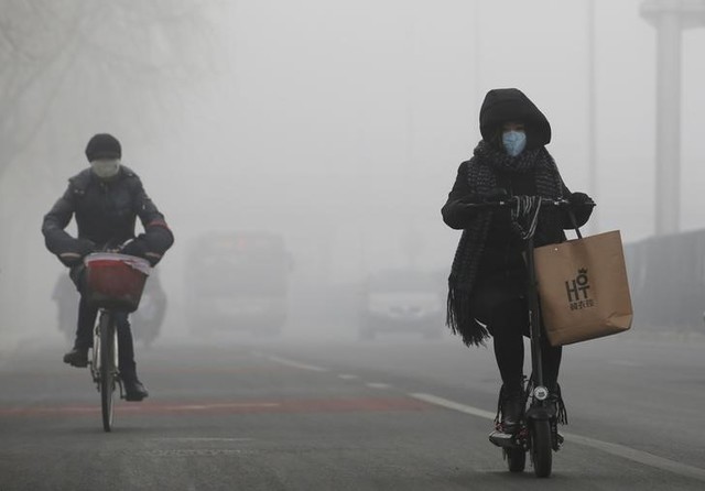 china names and shames cities over smog controls