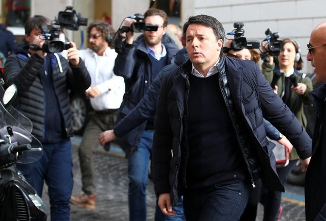 italy  ahead of elections  renzi calls leadership contest for his pd party