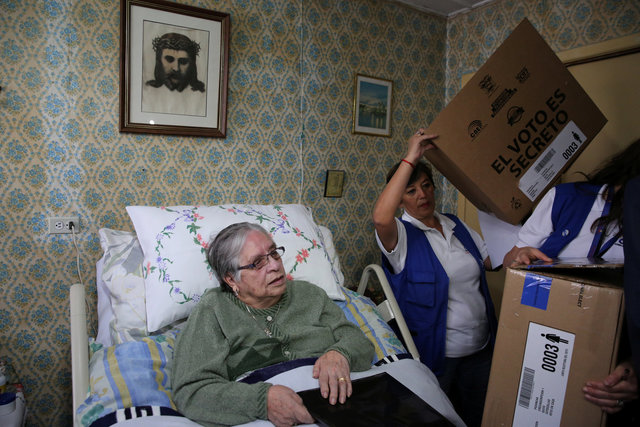 ecuador s paraplegic presidential candidate stirs hope for disabled