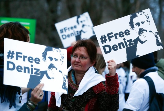 arrested journalist says conditions in turkish prison better
