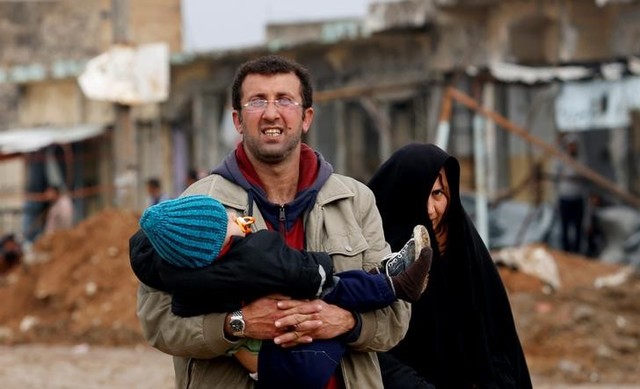 civilians caught in crossfire as mosul battle intensifies