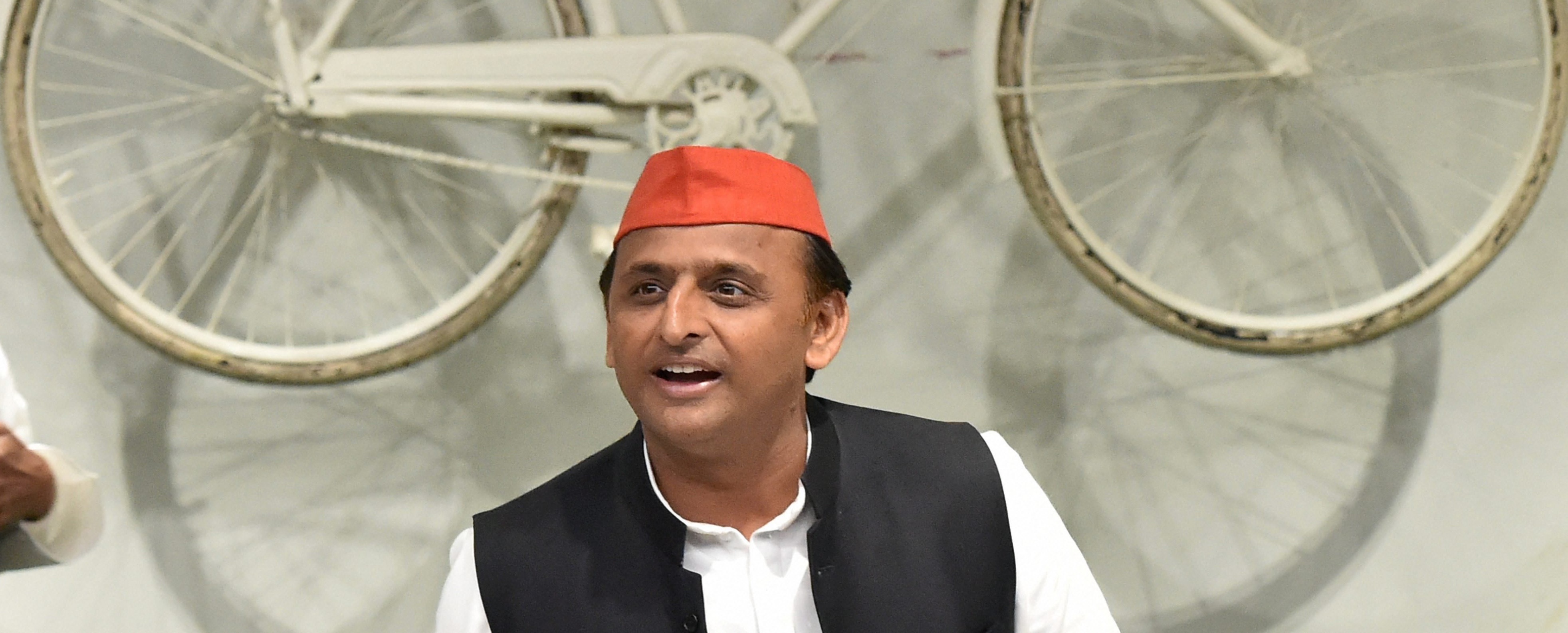 book review  akhilesh yadav and politics in the land of ram