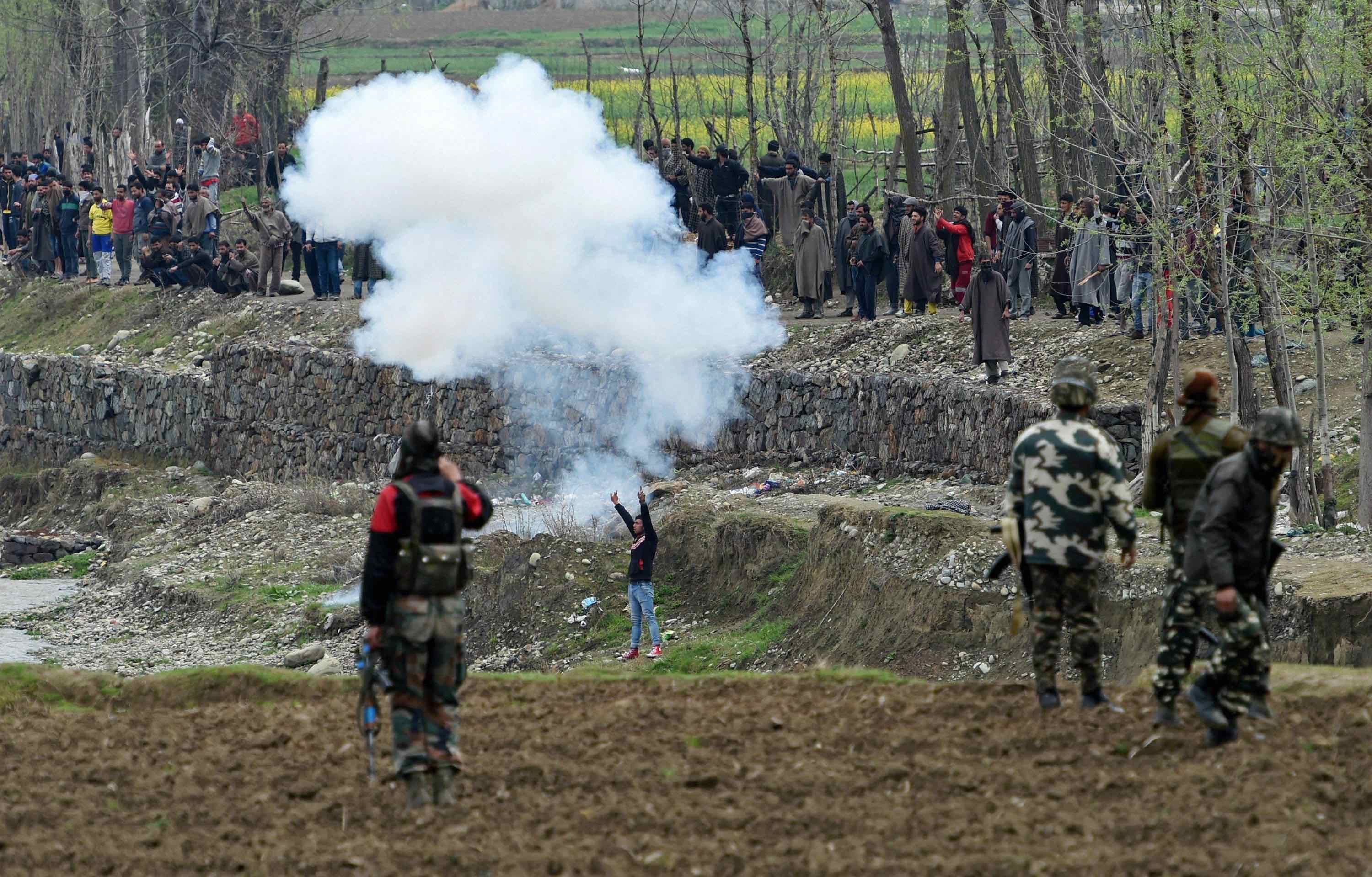 heading for a catastrophe in kashmir